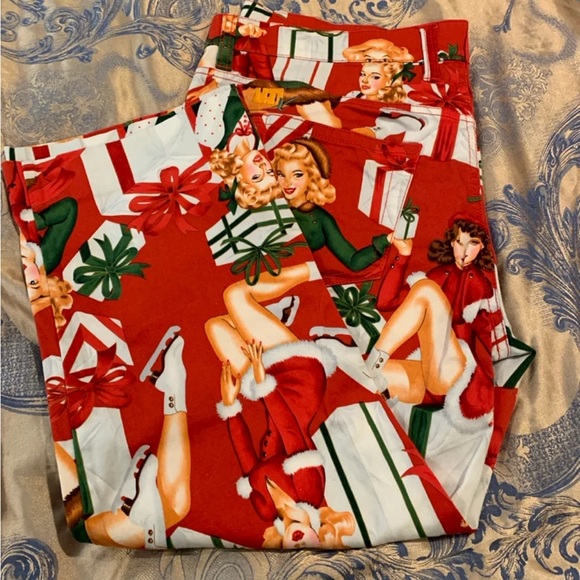 LOUDMOUTH Golf Christmas Capri Pants and Matching hat Size 10 - Picture 2 of 9